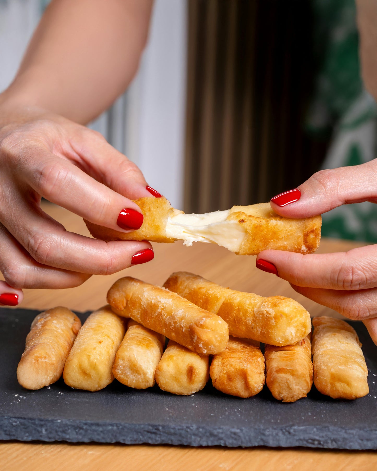Tequeños de queso llanero venezolanos congelados bolsa 100 unidades - Tas Loco, Muchacho! Uruguay